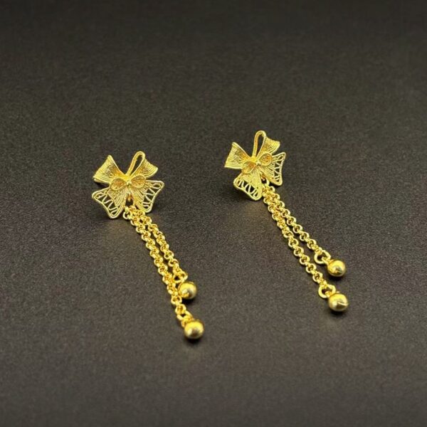 Cellula Princess Fleeing Hook Earrings